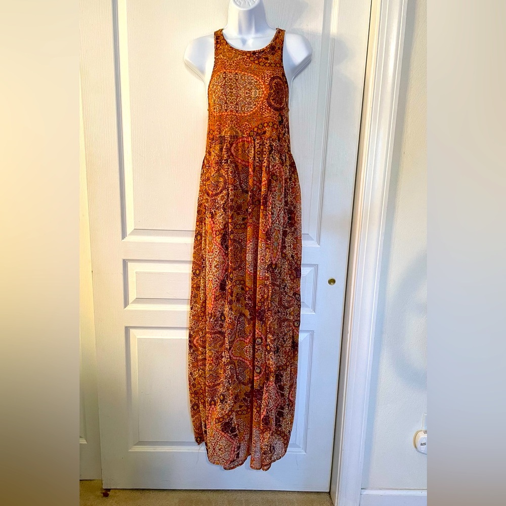 EUC. Xhilaration Maxi/Mini Dress. Size  M.